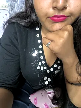 Snapshot of drakezone chatting on November 22, 5:45 pm drakezone online show from November 22, 5:45 pm