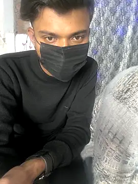 Snapshot of drakezone chatting on November 25, 5:02 pm drakezone online show from November 25, 5:02 pm