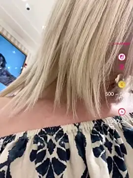 Snapshot of HOTLadyluna chatting on April 25, 1:41 pm HOTLadyluna online show from April 25, 1:41 pm