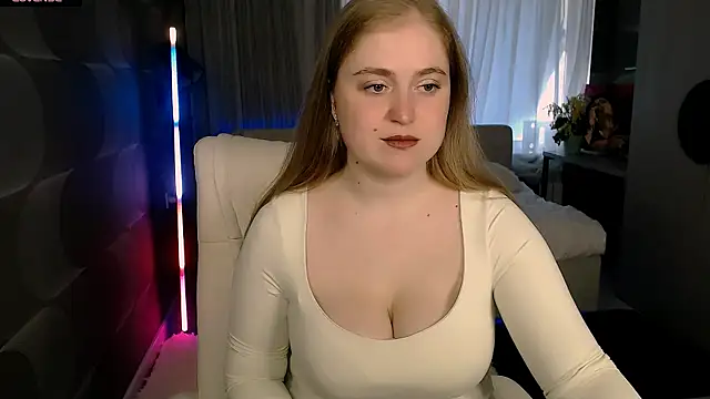 Kate Moan online show from March 29, 5:29 am