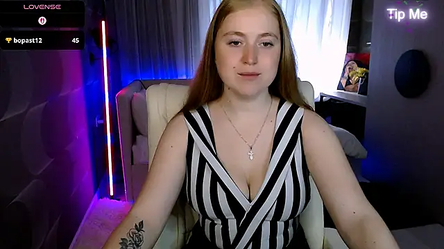 Snapshot of Kate_Moan chatting on June 4, 5:24 am Kate Moan online show from June 4, 5:24 am