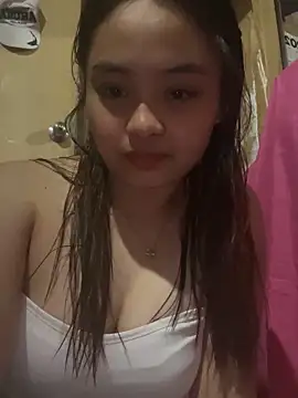 Snapshot of pinayyours18 chatting on November 17, 6:30 am pinayyours18 online show from November 17, 6:30 am