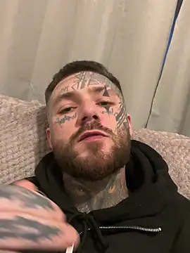 magicmichaell online show from February 13, 8:10 am