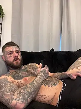 magicmichaell online show from April 14, 2:23 pm