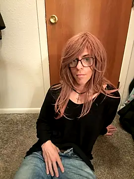 Sxadx online show from November 10, 8:30 pm