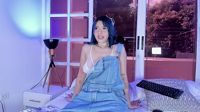 Snapshot of ReiAyanamy chatting on November 25, 8:20 pm ReiAyanamy online show from November 25, 8:20 pm