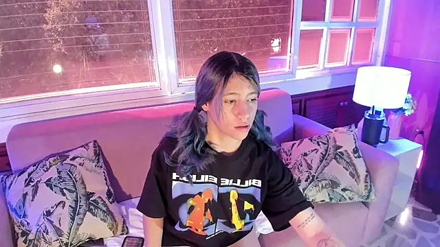 Snapshot of ReiAyanamy chatting on December 15, 7:40 pm ReiAyanamy online show from December 15, 7:40 pm