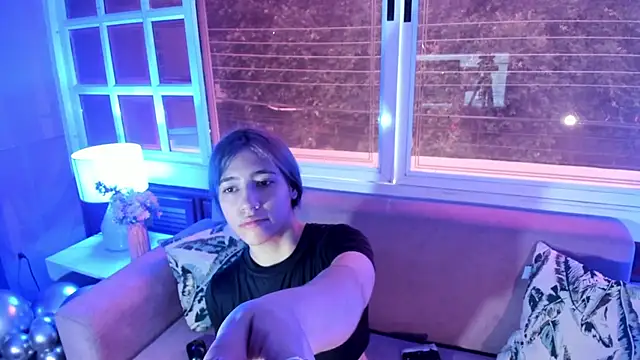 Snapshot of ReiAyanamy chatting on January 12, 8:03 pm ReiAyanamy online show from January 12, 8:03 pm