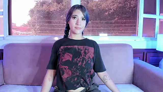 ReiAyanamy online show from February 5, 8:02 pm