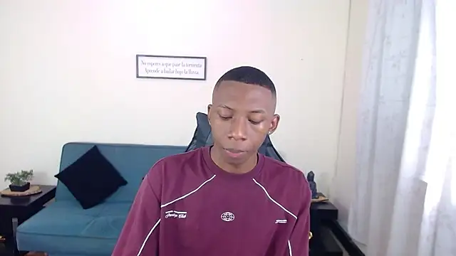 Miilo18 online show from December 17, 8:59 pm