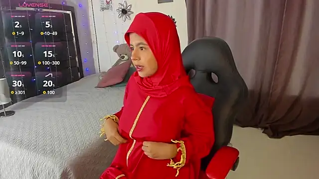 NaylaAbadi online show from November 17, 12:33 pm