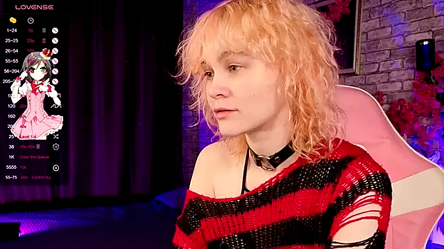 Awawrin online show from December 5, 8:49 pm