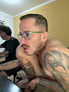 Lucasjandre online show from May 5, 12:18 am