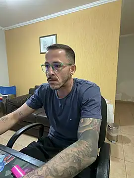 Lucasjandre online show from August 3, 9:29 pm