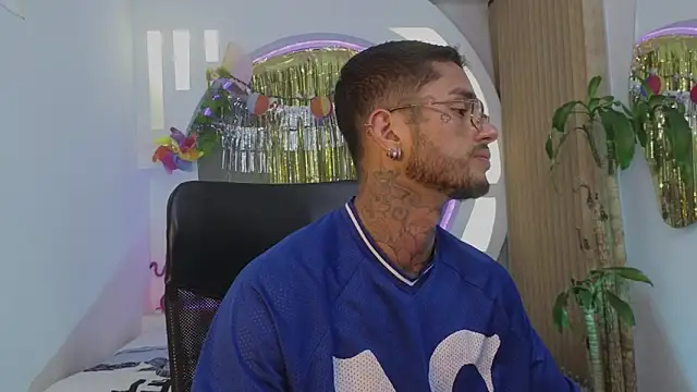 Alanrodgers online show from April 15, 12:01 pm