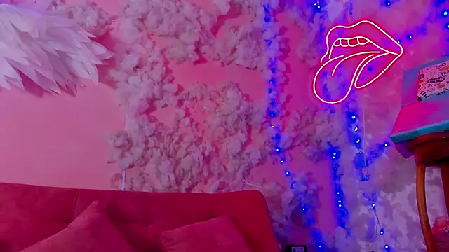 ivy ary online show from December 4, 8:06 pm