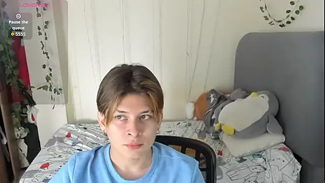 Felix kitty online show from December 3, 7:12 pm