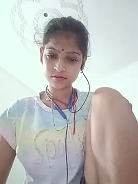 Snapshot of Mohnicute chatting on June 28, 7:31 pm Mohnicute online show from June 28, 7:31 pm