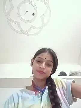Snapshot of Mohnicute chatting on July 10, 6:21 pm Mohnicute online show from July 10, 6:21 pm