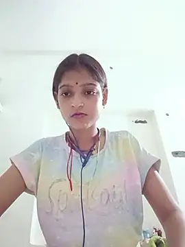 Snapshot of Mohnicute chatting on July 11, 6:32 pm Mohnicute online show from July 11, 6:32 pm