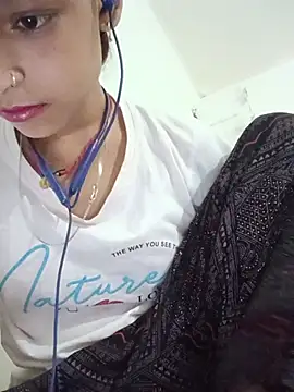 Snapshot of Mohnicute chatting on July 28, 6:20 pm Mohnicute online show from July 28, 6:20 pm