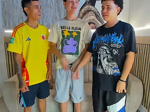 Justingsex1 online show from December 21, 5:47 am