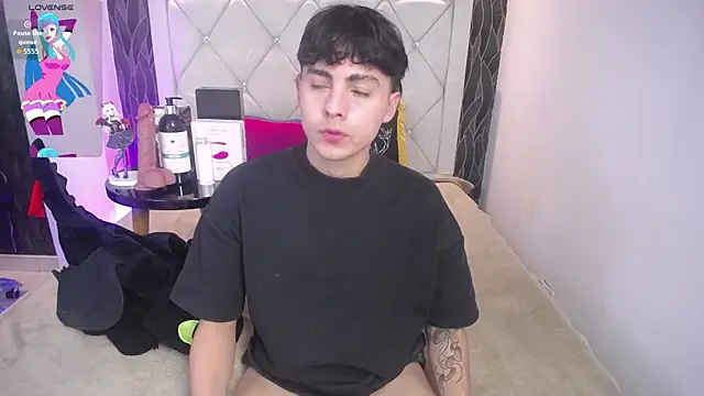 Samu FoXXX online show from November 12, 8:19 pm