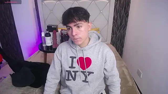 Samu FoXXX online show from November 22, 8:19 pm