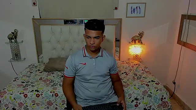 mathews    online show from January 8, 4:15 am