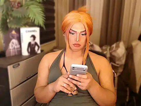 Snapshot of UrGoddess_Sofia chatting on February 11, 6:57 pm UrGoddess Sofia online show from February 11, 6:57 pm