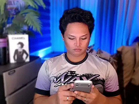 Snapshot of UrGoddess_Sofia chatting on February 14, 5:59 am UrGoddess Sofia online show from February 14, 5:59 am