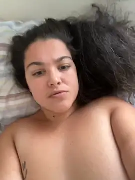 callmebaby2025 online show from November 11, 1:00 pm