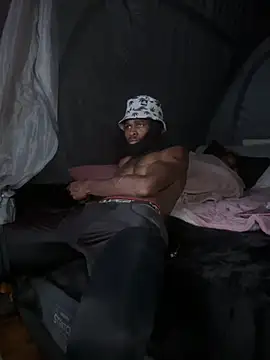 Snapshot of wearefreaks08 chatting on November 27, 4:25 am wearefreaks08 online show from November 27, 4:25 am