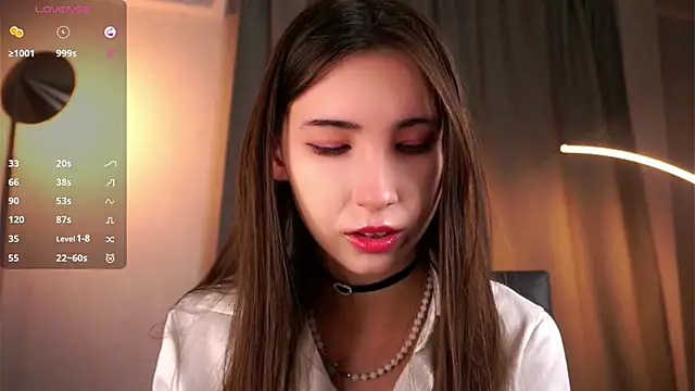 NanceeWestaway online show from December 15, 6:01 pm