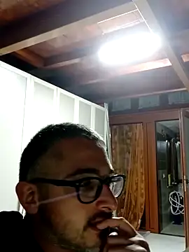 Snapshot of mipiacitanto93 chatting on November 13, 7:02 pm mipiacitanto93 online show from November 13, 7:02 pm