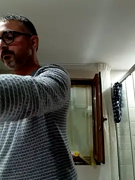 Snapshot of mipiacitanto93 chatting on November 14, 7:07 am mipiacitanto93 online show from November 14, 7:07 am