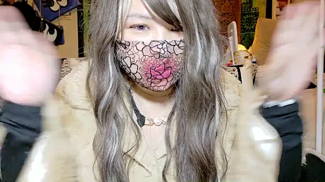 oxLILxMELOxo online show from December 19, 2:35 pm