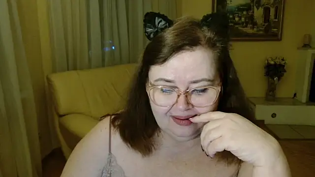 Natali-Gucci online show from December 14, 7:51 pm