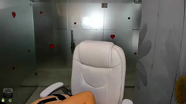 anna firee online show from December 5, 9:29 am