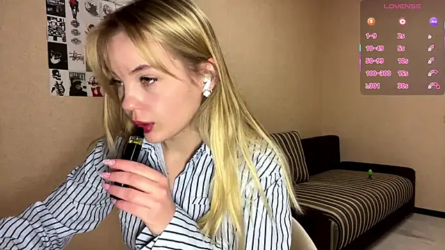 JestineParslow online show from December 19, 8:16 pm