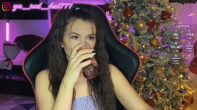 Snapshot of -RED_HAT- chatting on February 23, 4:48 pm -RED HAT- online show from February 23, 4:48 pm