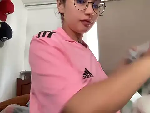 Dreana online show from February 28, 5:14 pm