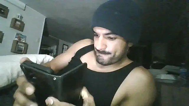 piggylatino online show from January 6, 10:52 am