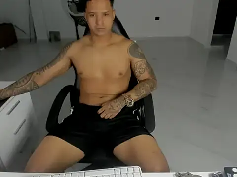 master leather online show from April 5, 6:32 am