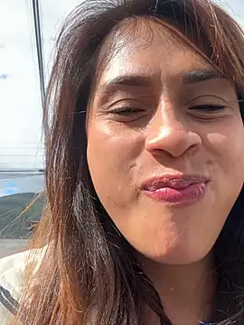 valeria absurdah online show from January 16, 8:24 pm