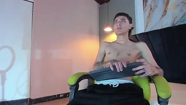 Xanderr owen2 online show from November 28, 8:33 pm