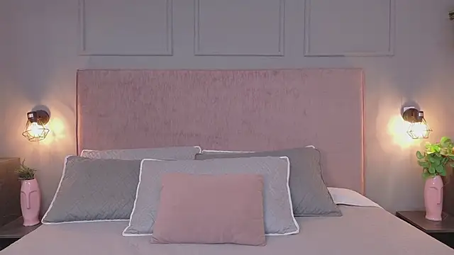 Sophie Honey18 online show from November 22, 1:43 pm