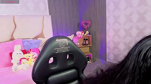 Joselyn tay online show from April 15, 12:45 pm