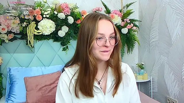 MadisonSmitt online show from November 25, 5:07 am