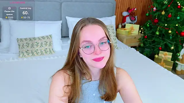 MadisonSmitt online show from January 13, 5:13 am